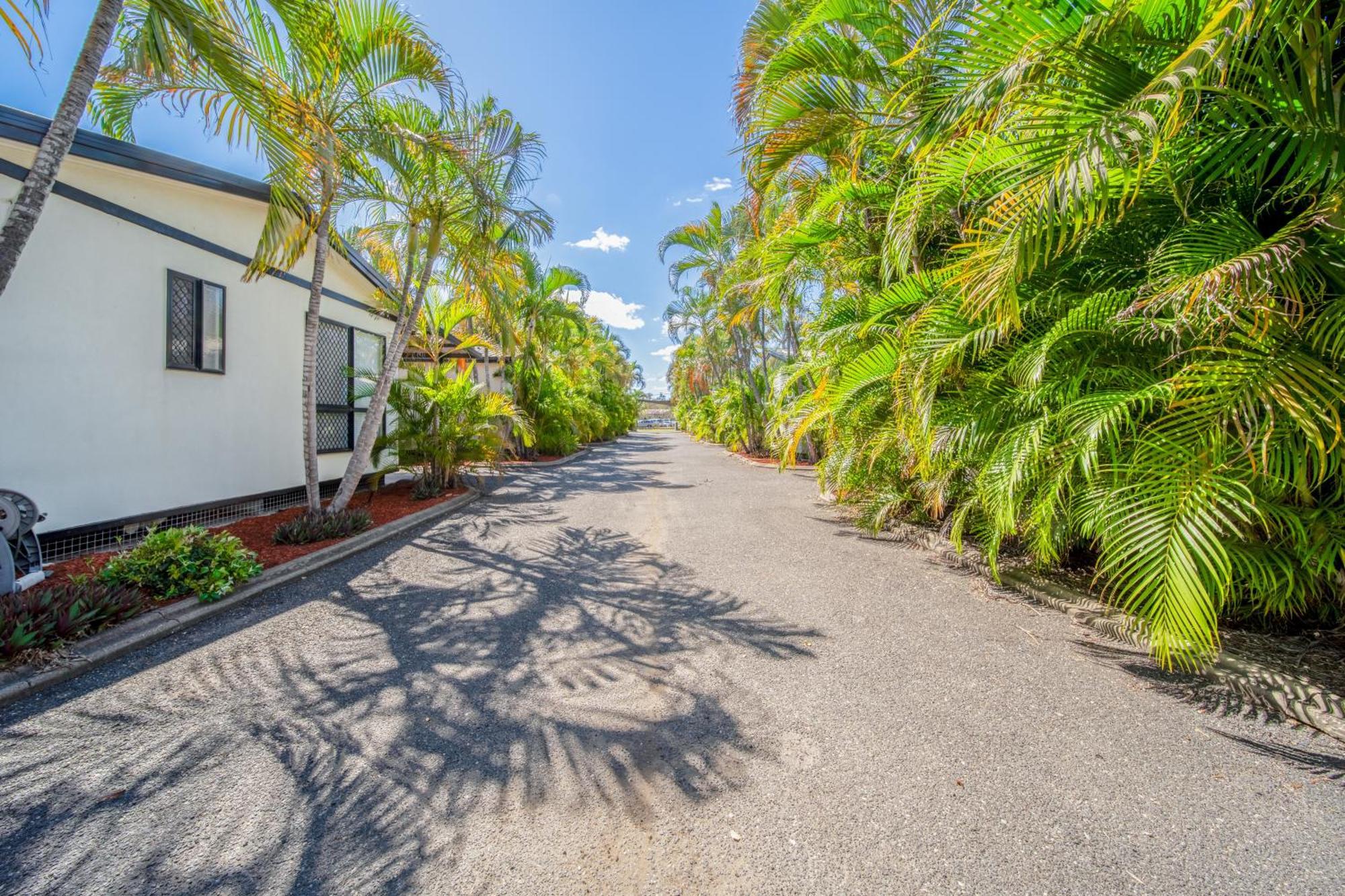 Emerald Motel Apartments Exterior photo