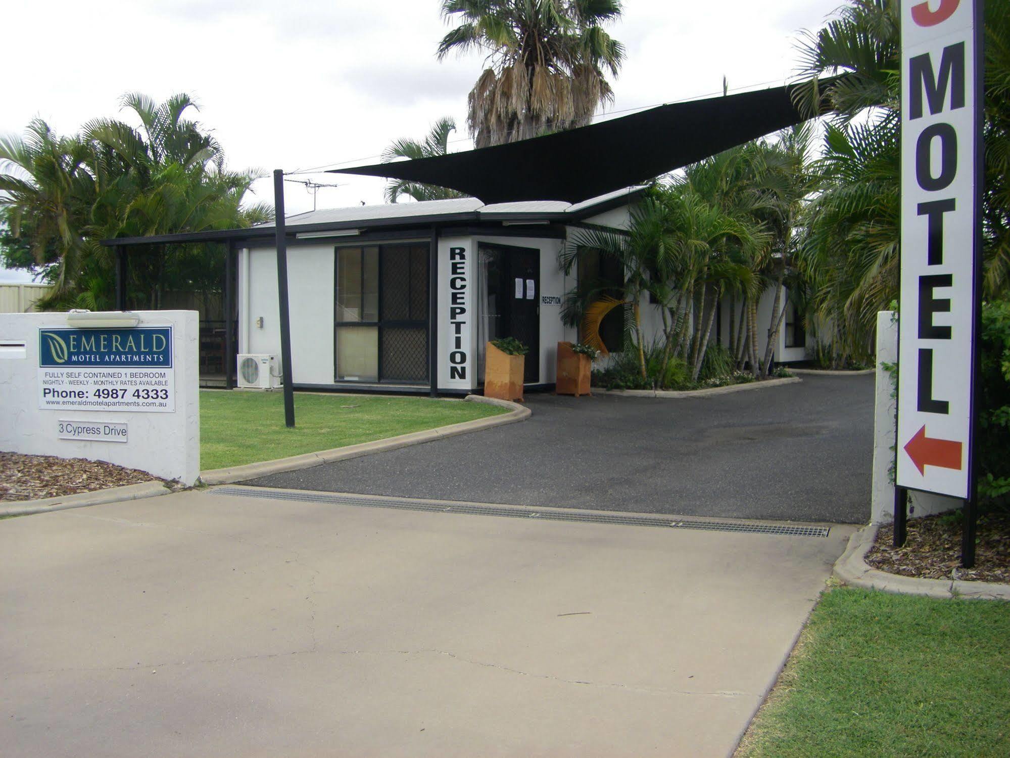 Emerald Motel Apartments Exterior photo
