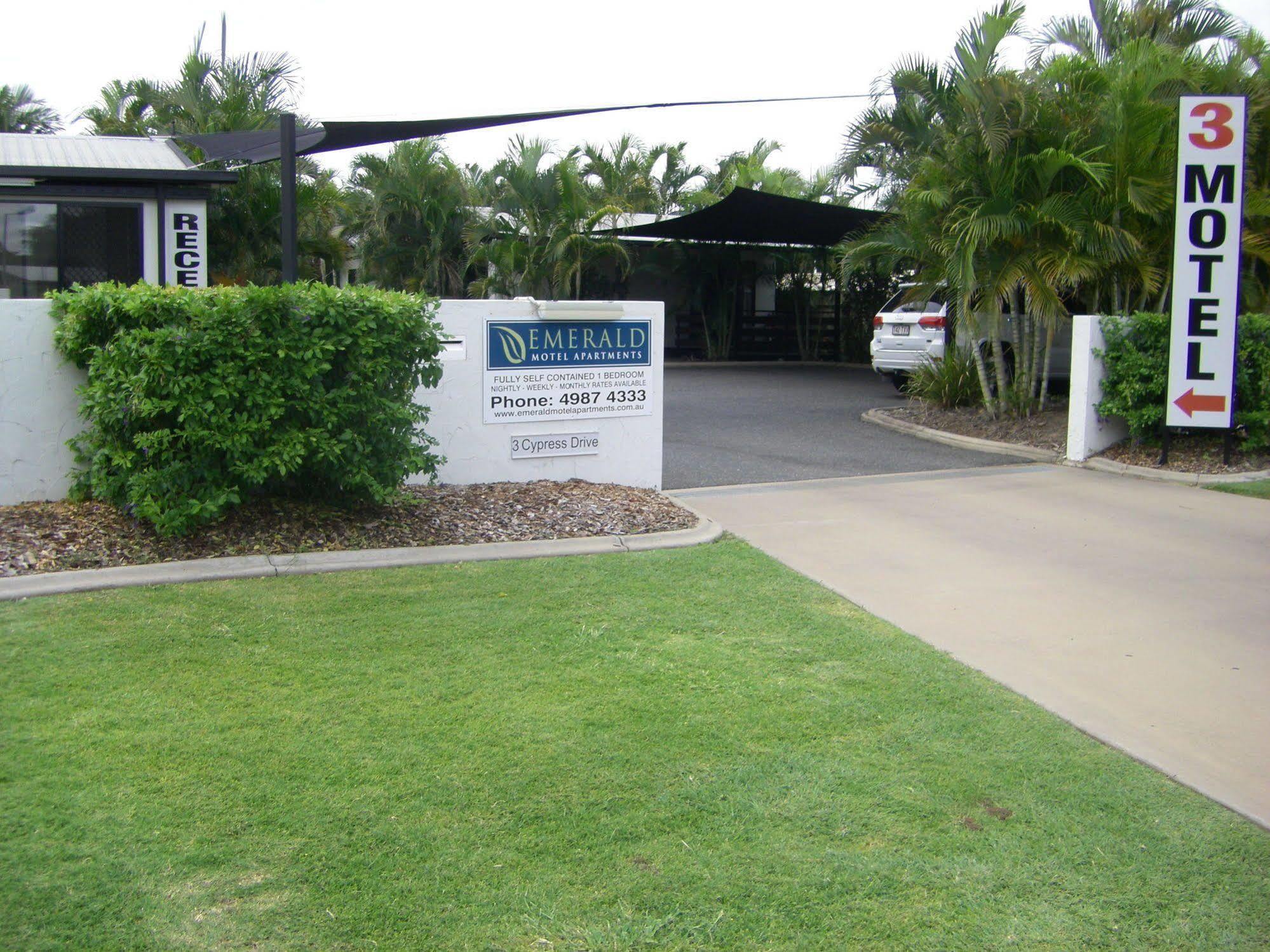 Emerald Motel Apartments Exterior photo